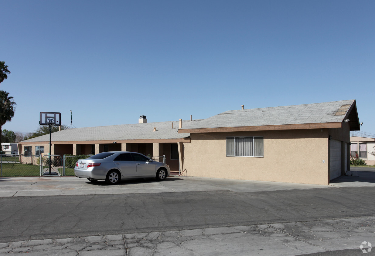 Building Photo - Coachella Mobile Homes Park