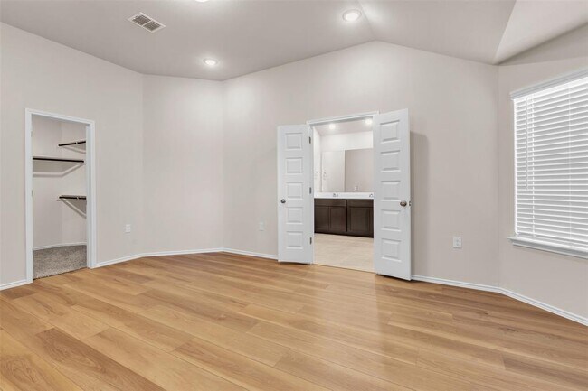 Foto del edificio - 9200 Furman Dr