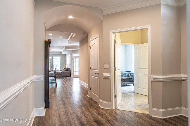 Foto del edificio - 153 Keowee Cir