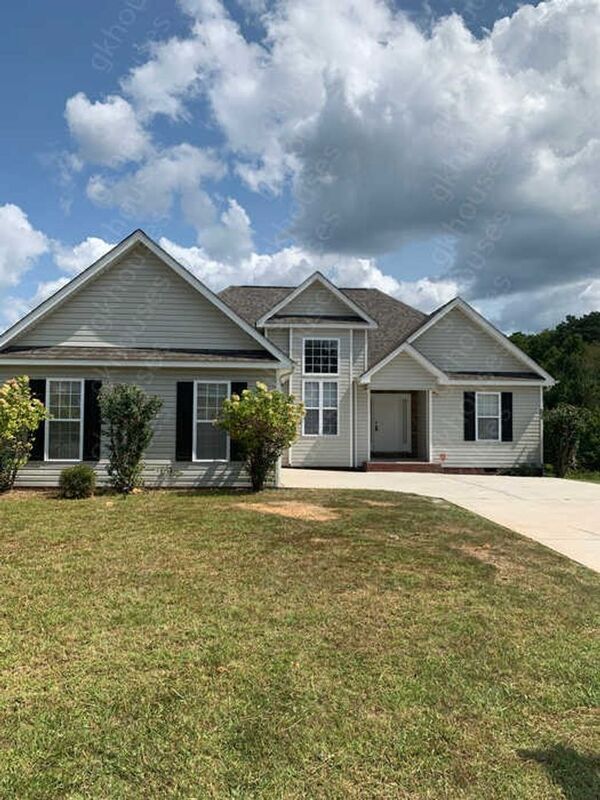 6065 Gibbs Ln, Ooltewah, TN 37363 House Rental in Ooltewah, TN