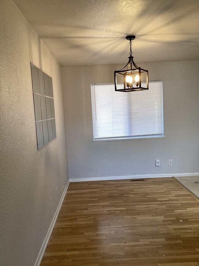 Foto del edificio - 3 Bedroom, 2 Bathroom Home in Northwest Reno