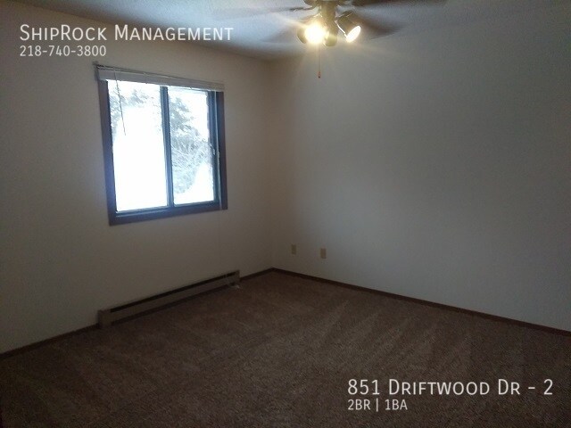 Foto del edificio - 851 Driftwood Dr