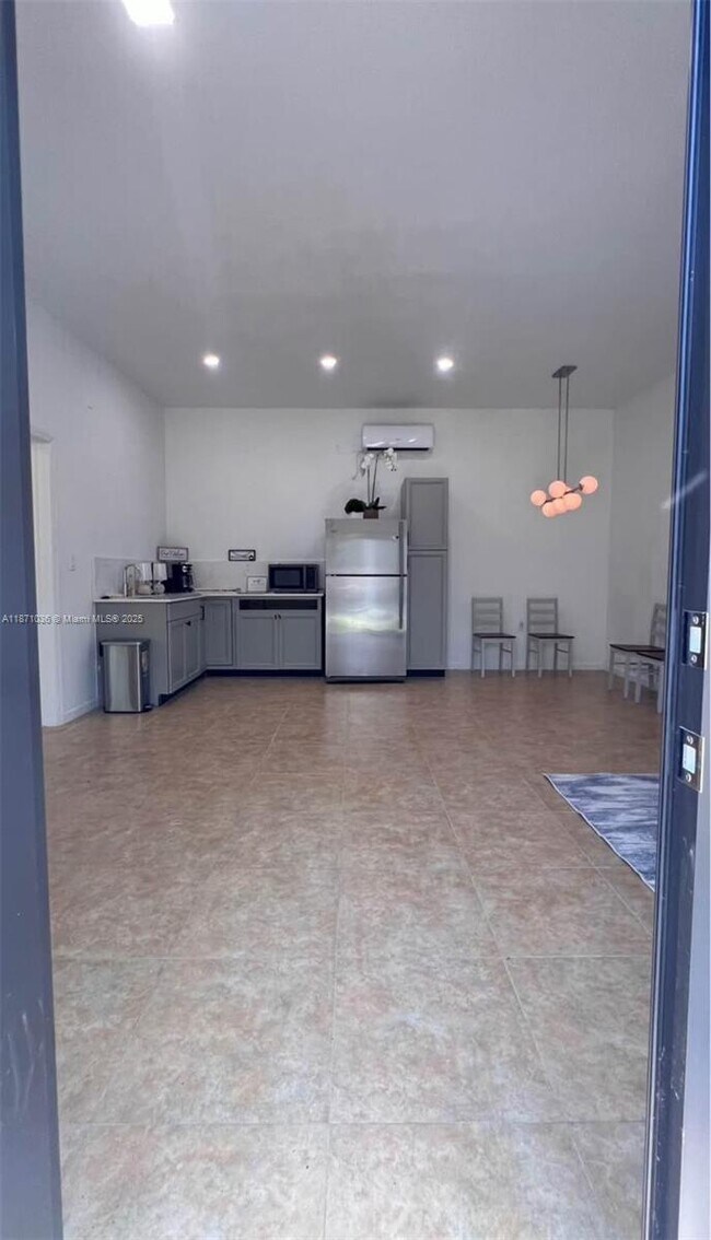 Foto del edificio - 19675 SW 264th St