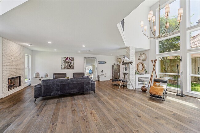 Foto del edificio - 7703 Bobbitt Ln