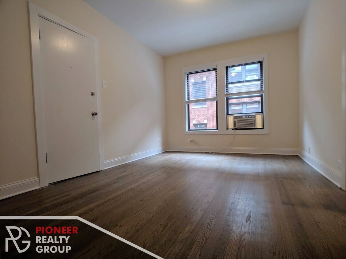 Primary Photo - 2642 N Spaulding Ave