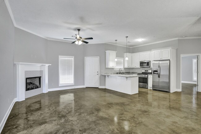 Building Photo - Check Out This BEAUTIFUL New Build!