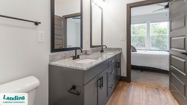 Foto del edificio - 3460 Beach Blvd