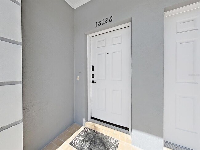Foto del edificio - 18126 Paradise Point Dr