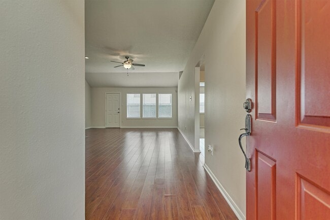 Building Photo - 31182 N Head Dr