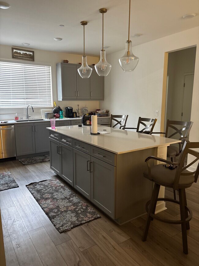 Foto del edificio - 5474 Shorefront Dr