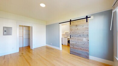 Building Photo - 3099 Washington St