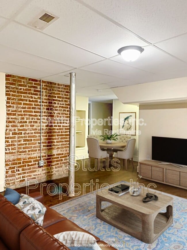 Foto del edificio - 402 W Tombigbee St