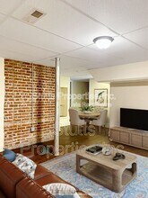 Building Photo - 402 W Tombigbee St