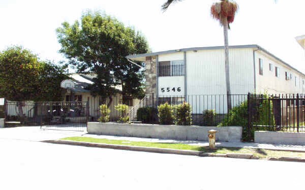 Primary Photo - 5542-46 Geer St