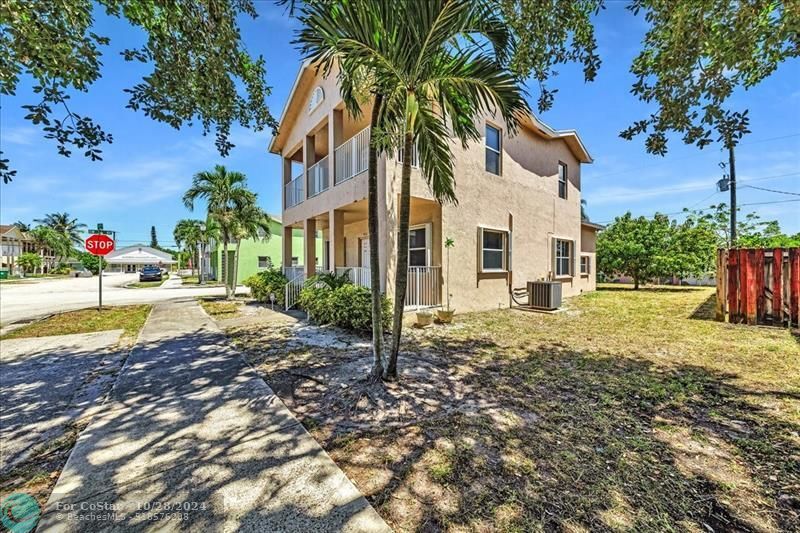 Foto principal - 5610 SW 43rd St