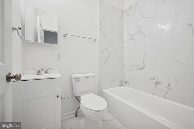 Foto del edificio - 1225 W Silver St