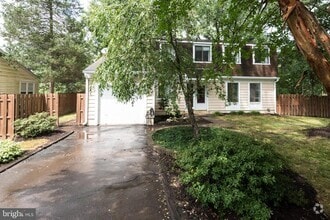 Building Photo - 515 Aspen Dr
