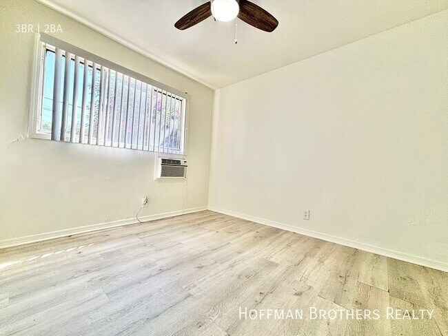 Building Photo - 1204 W 24th St Los Angeles, CA 90007