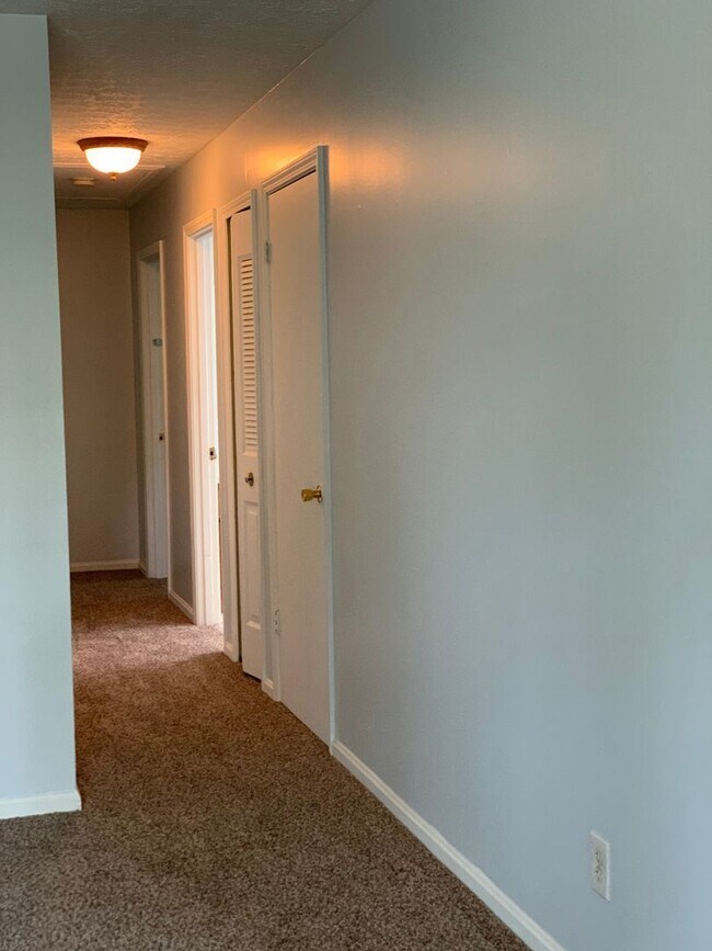 Building Photo - 3 br, 2.5 bath House - 2609 Goldsmith Lane
