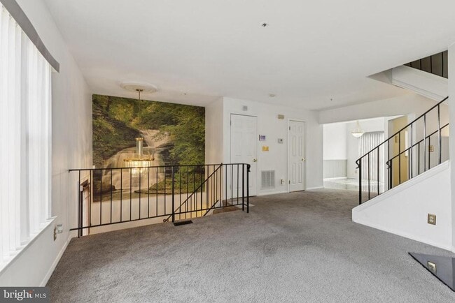 Building Photo - 5715 Regency Ln