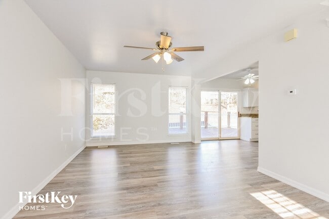Foto del edificio - 209 Royallsprings Pkwy