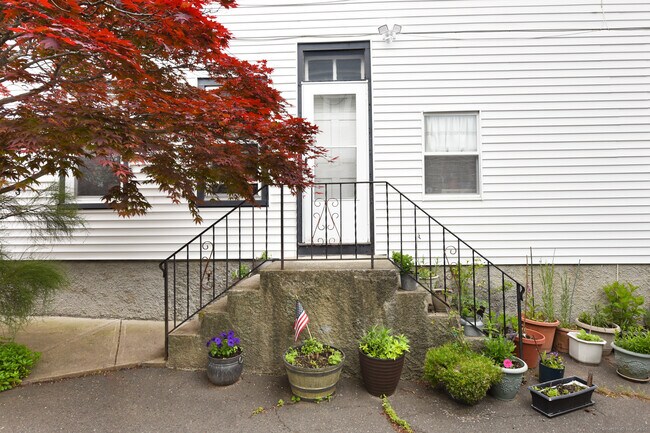 Foto del edificio - 114 Jones Ave