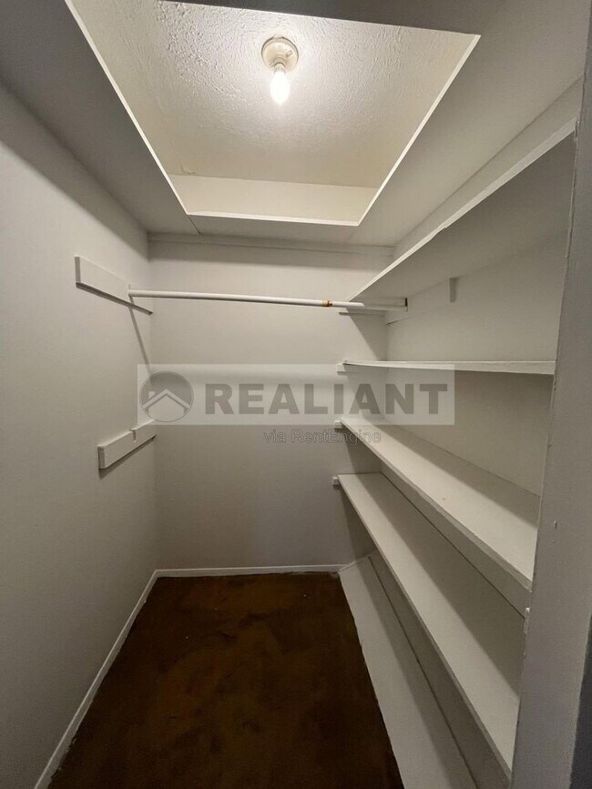Foto del edificio - 468 N Limestone