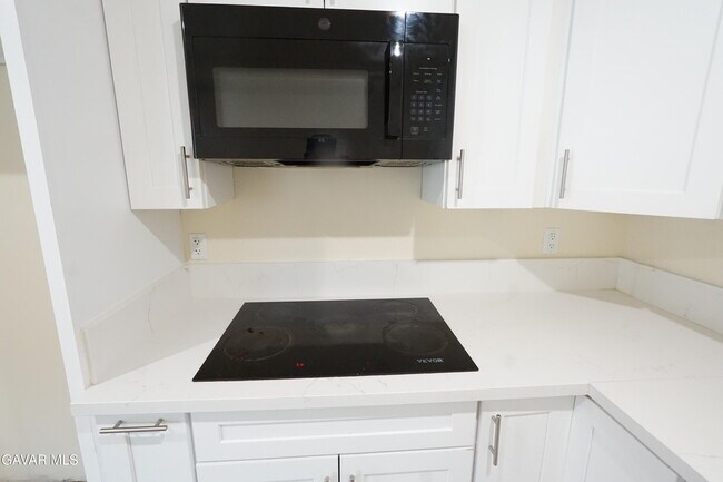 Foto del edificio - 448 W 41st Pl