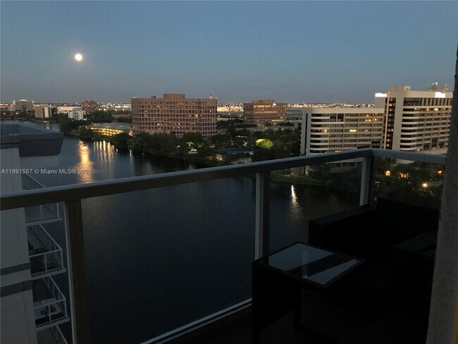 Foto del edificio - 5085 NW 7th St