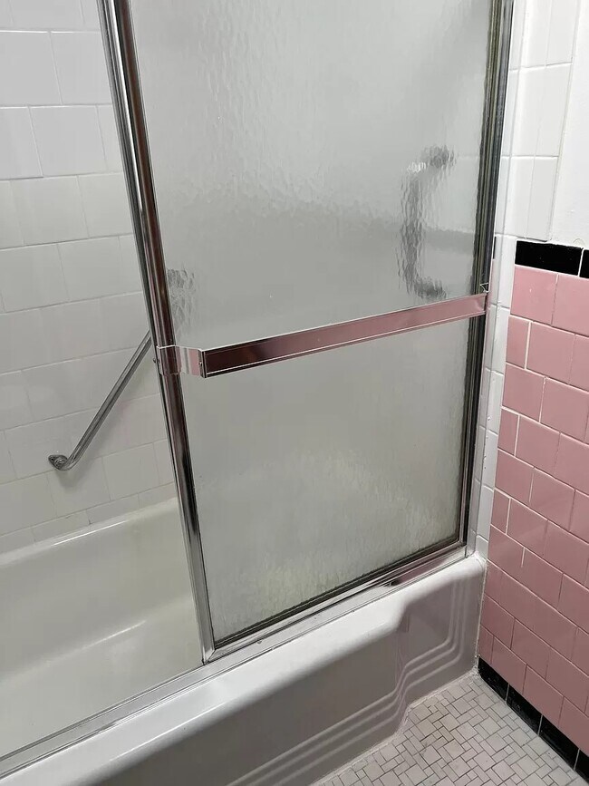 Building Photo - 708 Umbra St