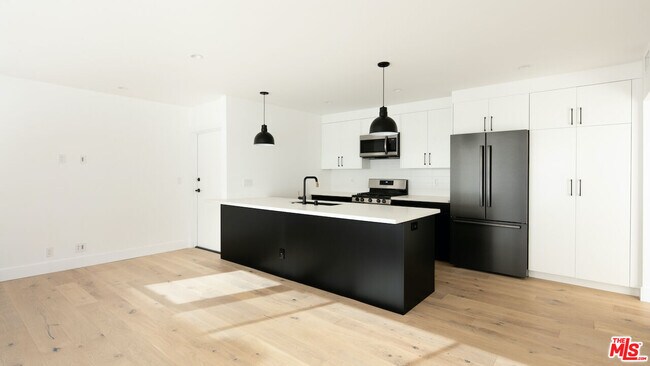 Foto del edificio - 2811 3rd St