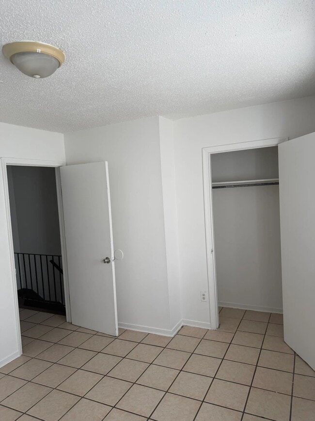 Foto del edificio - 4870 Alsace St