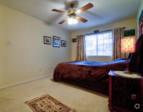 Building Photo - 10904 Grapevine Ln