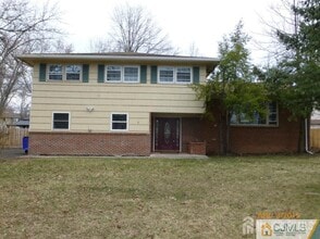 Building Photo - 2 Ventnor Dr