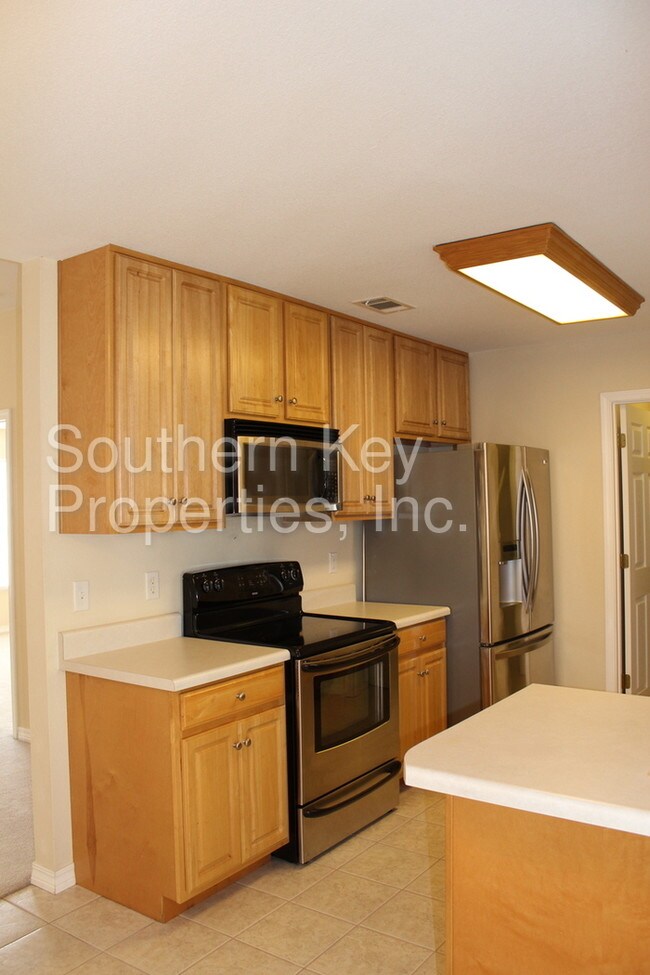 Building Photo - 4629 Bobolink Way