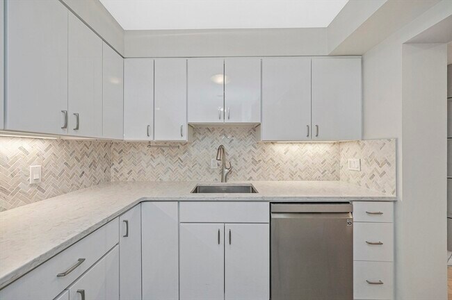 Foto del edificio - 376 Commercial St