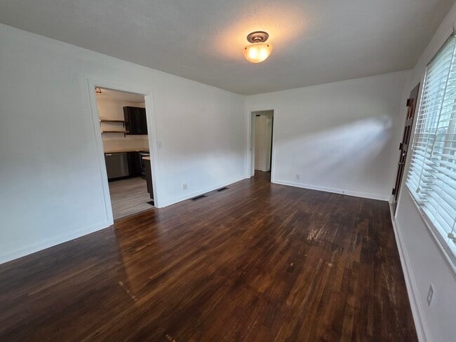 Foto del edificio - 540 Church Rd SE