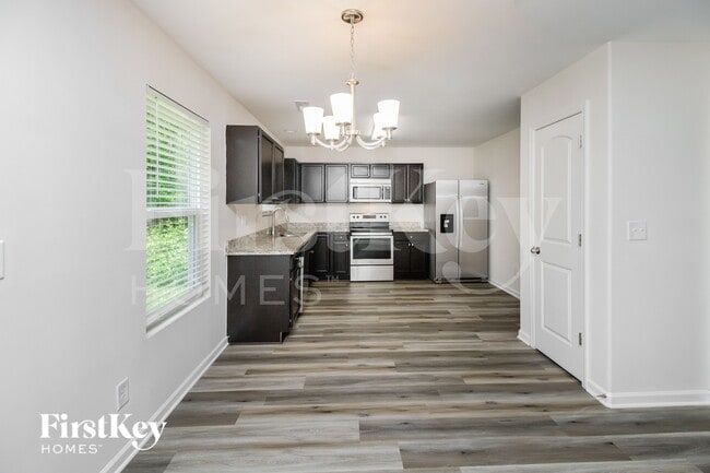 Building Photo - 4019 Maderia Dr NW