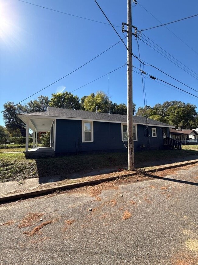 Photo - 763 Columbia St House