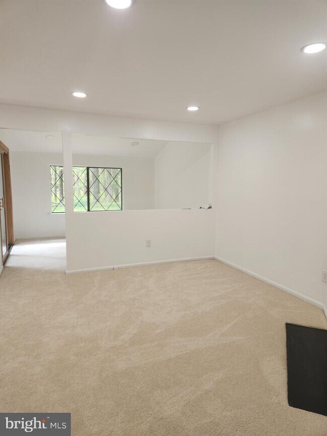 Foto del edificio - 134 5 Crown Royal Cir
