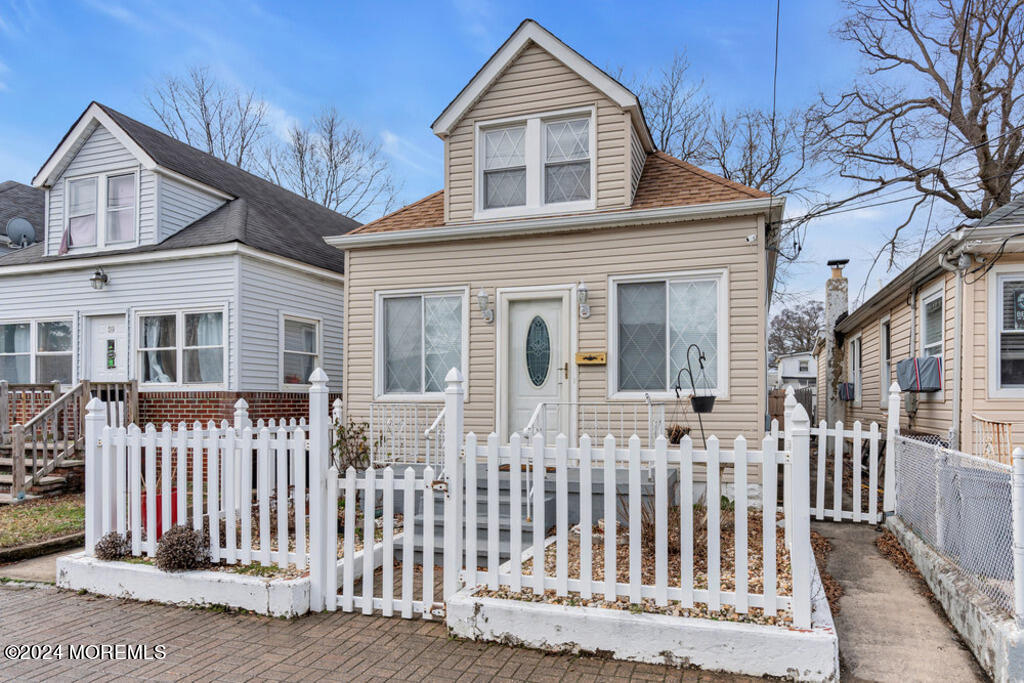 57 Pine View Ave, Keansburg, NJ 07734 House Rental in Keansburg, NJ