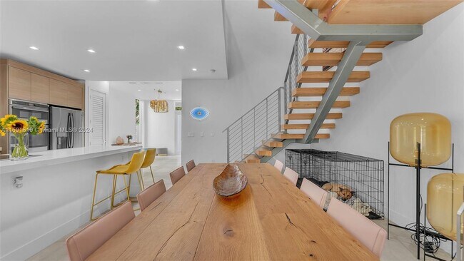 Building Photo - 3162 Hibiscus St