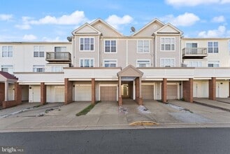 Building Photo - 44210 Shady Glen Terrace