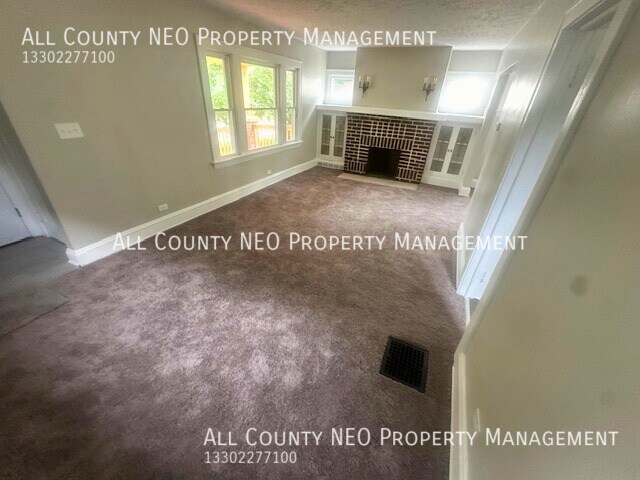 Building Photo - Charming Garfield Heights Home: 3 Beds, Up...