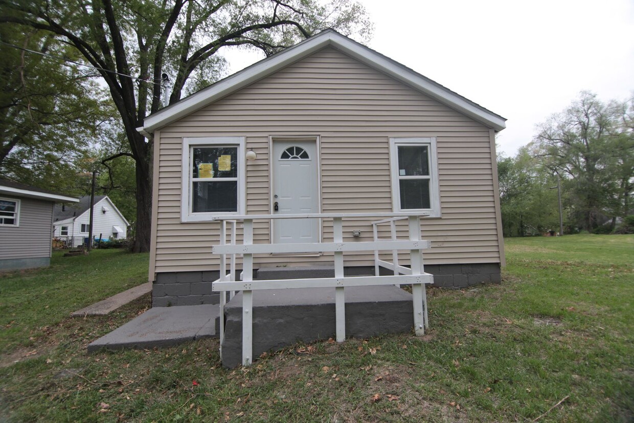 Primary Photo - Newly Rehabbed 1-Bedroom Home – Pet Friend...