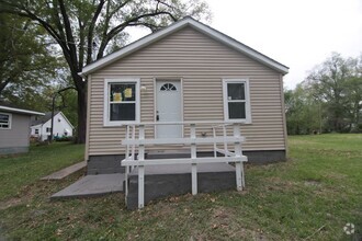 Building Photo - 3920 6th St