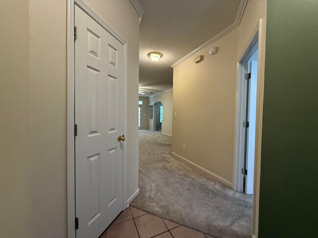 Foto del edificio - 1322 Hidden Timbers Pl