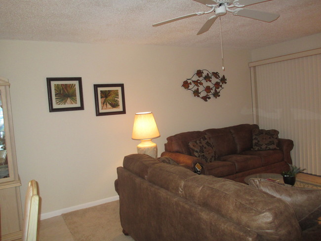 LIVING RM AREA - 2750 E Bay Dr