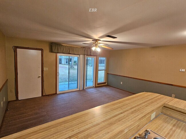 Foto del edificio - 4466 Little River Inn Ln