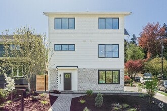 Building Photo - 2055 Boyer Ave E